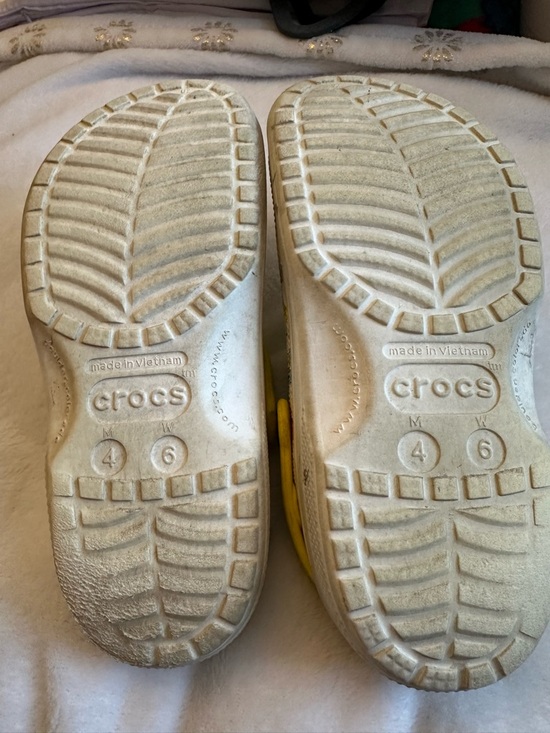 Pokemon Crocs - Picture 3 of 4